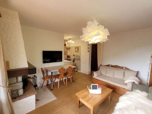 T2 rénové au Grand-Bornand avec balcon, parking et terrasse, 4 pers, proche village - FR-1-458-205