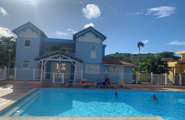 T2 Sainte-Anne secure residence with swimming pool