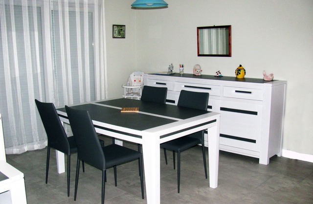 T3 * 68 m2, quiet and secure, Internet, private parking, ANCV