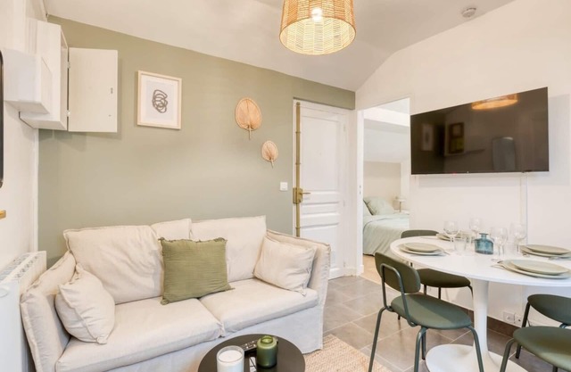 T3 apartment just outside Paris