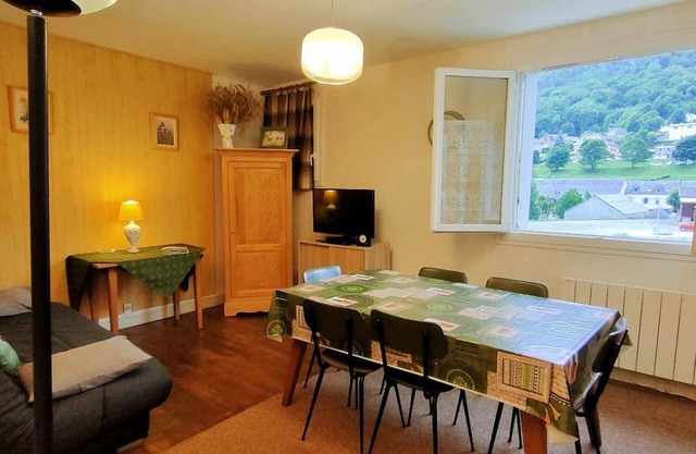 T3 Apartment near gondola and shops, 6 people, Parking