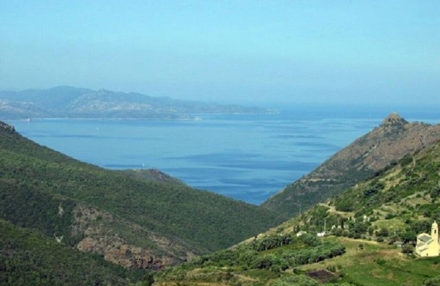 T3 attic apartment at the beginning of Cap Corse not far from St Florent near sea and mountains