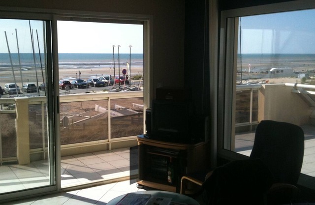 T3 facing the sea