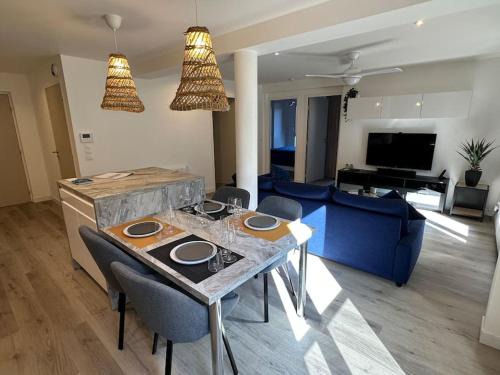 T3 Grand Standing 65m2, vue mer, parking privé et à 200m des plages