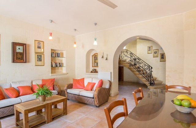 Ta Battista - Xewkija Holiday Home