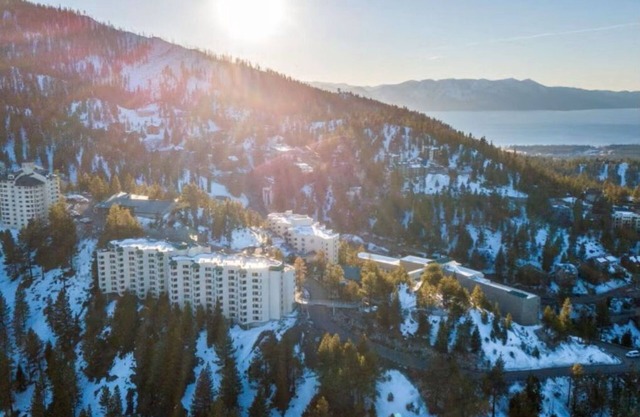 Tahoe Getaway Villa w/Pool, Fitness Center