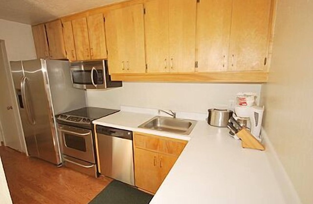 Tahoe Keys Condo with Private Boat Dock - sleeps 6- 48 Ala Wai~