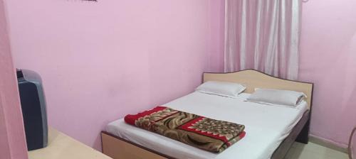Taiba Guest House - BUDGET&BASIC ROOMS - Near New Market, Esplanade, Dharamatala