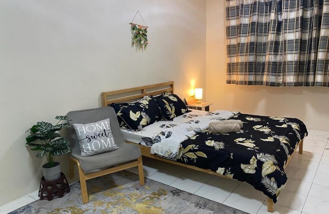 Tanjung Hijau Homestay - FREE wifi - 2ndFloor - 4 bedrooms
