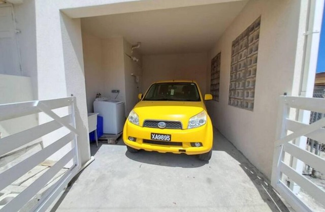 Tasteful Apartment in Rockley!