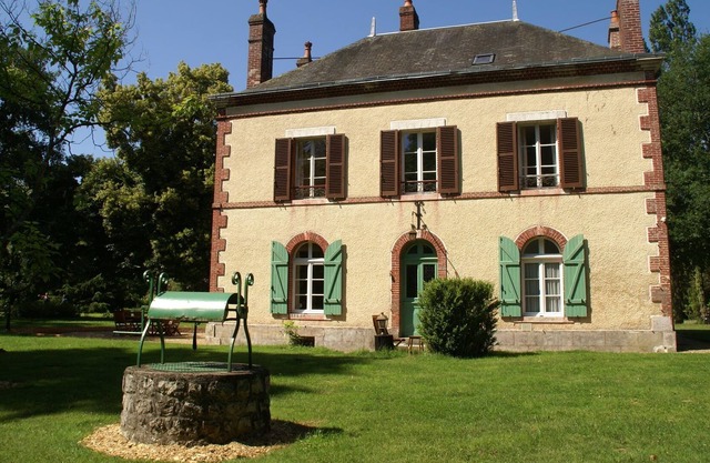 Tasteful Holiday Home with Garden in Cernoy-en-Berry France
