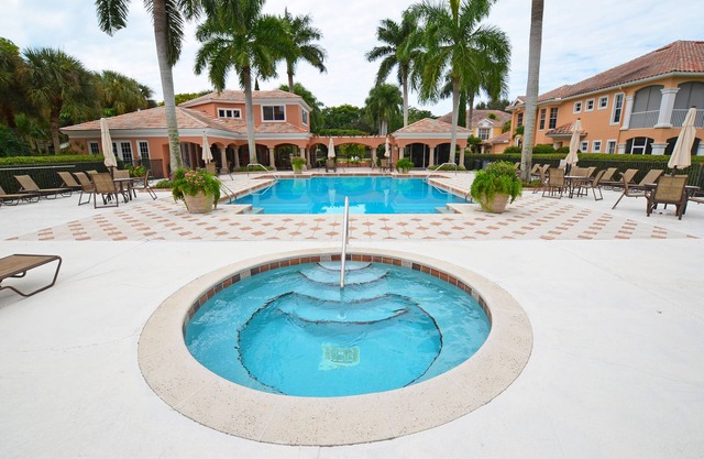 Tastefully furnished ground floor unit in Pelican Bay community