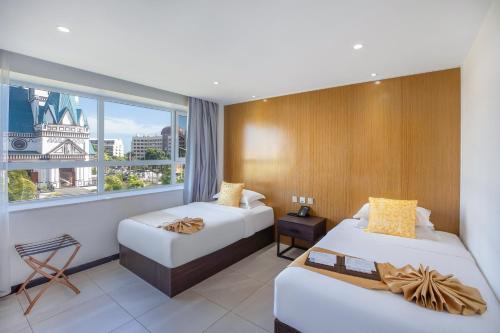 Tauese Seaview Hotel