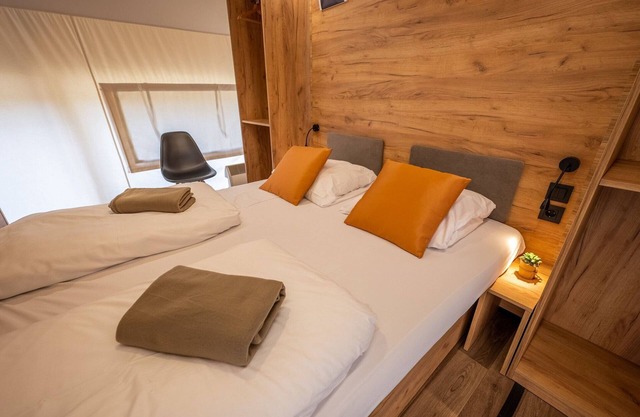 Tent lodge with bathroom, Maastricht at 16 km.