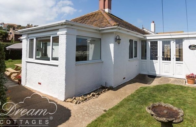 TERN COTTAGE, family friendly, country holiday cottage in West Bay