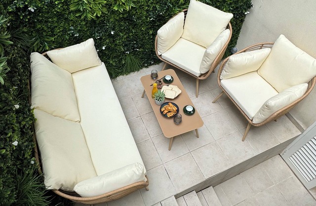 Terrace, AC, & calm - Cocoon amidst the hustle and bustle of the Latin Quarter