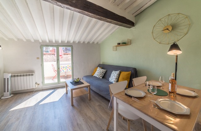 Terrace apartment - Historic center - parking spaces