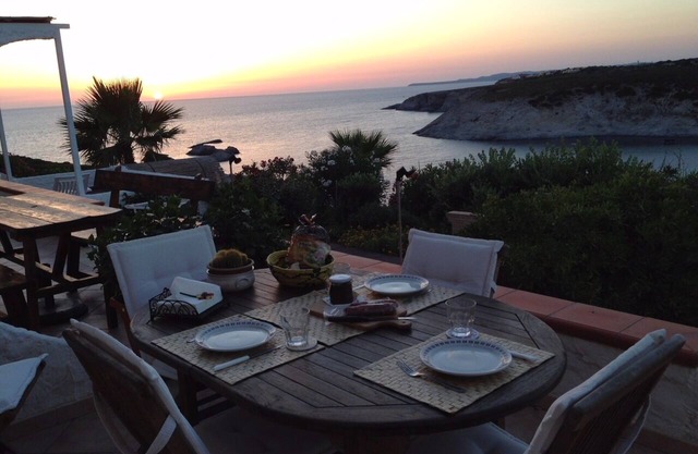 Terrace with dreamy sunsets over the sea! (CIN code IT111071C2000T8749)