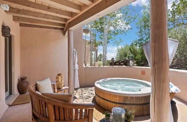 Tesuque Getaway w/Hot Tub