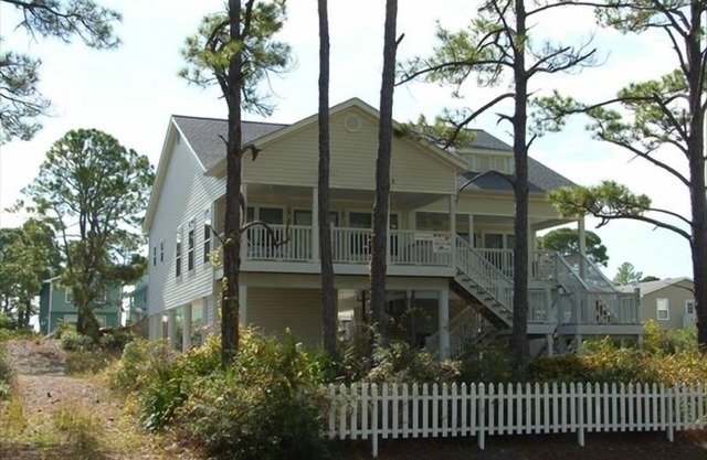 ThaKingfish Discounts! Fun Memories! Short Walk to Beach 3BR 2BA Pet Friendly!