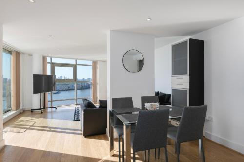 Thames View Flat Panoramic City Views 2BR & 2 Bath