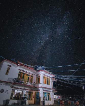 The Alpinist cafe and Retreat