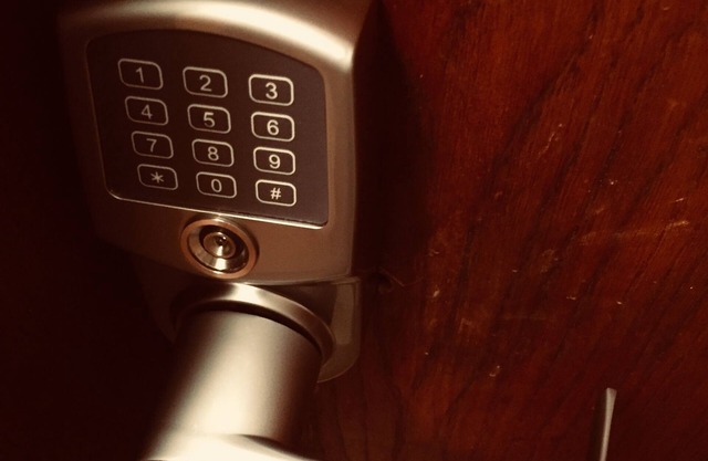 The Bay Keeper- Smartlock keyless apartment