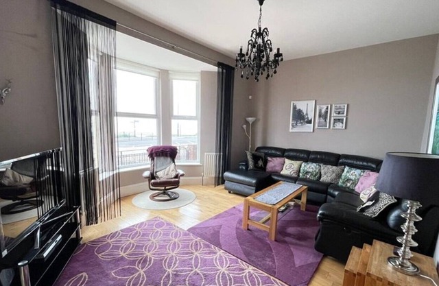 The Beachfront Apartment, Tynemouth. Breathtaking Sea Views