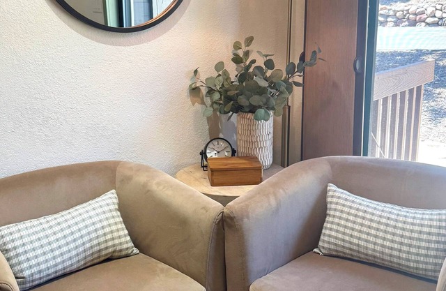 The Bear Cave- cozy condo in the San Juan Mountains! Great amenities!