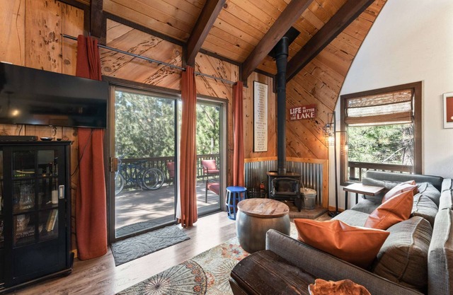 The Bear's Den Chalet