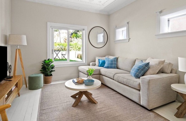 'The Bellevue' - Art Deco Abode, close to Bondi Beach!