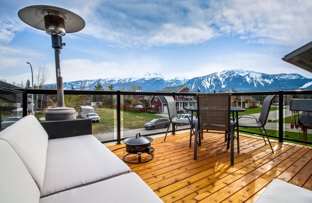 The best 2 bedrooms suite in Revelstoke!