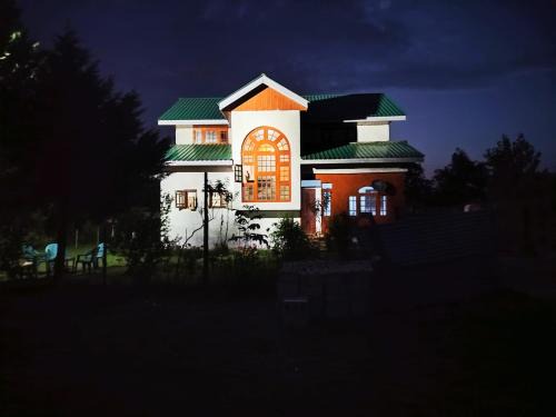 The Bilt farmhouse