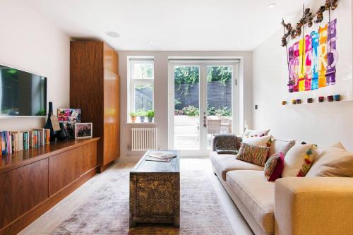 The Bohemian Rhapsody, Hampstead - by Out of office Lifestyle