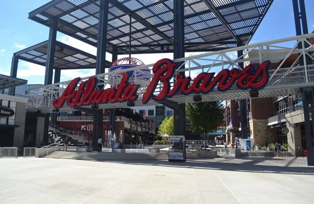 The Brave's 1st Base 2BD-2BTH, Free PRK, 5 min walk to Truist Park & The Roxy