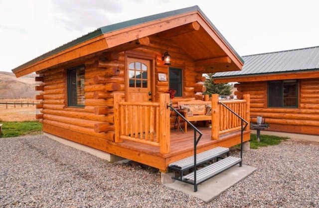The Bunkhouse Cabin at J&J Cabins