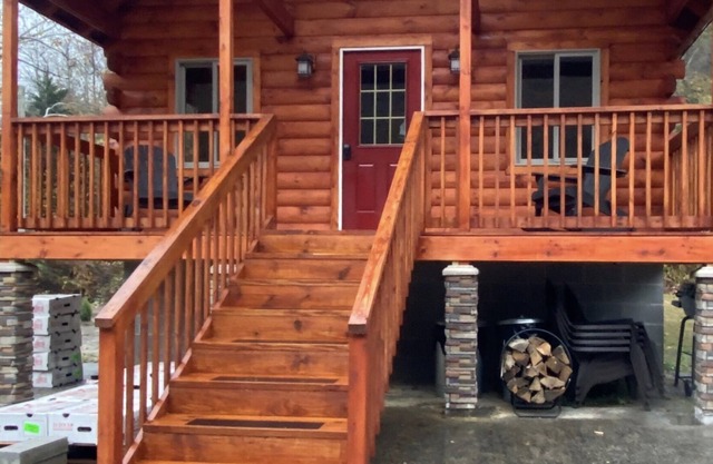 The Cabin at Main Street Lodging
