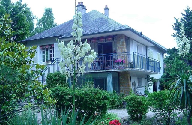 The Châteaux of the Loire Valley are nearby