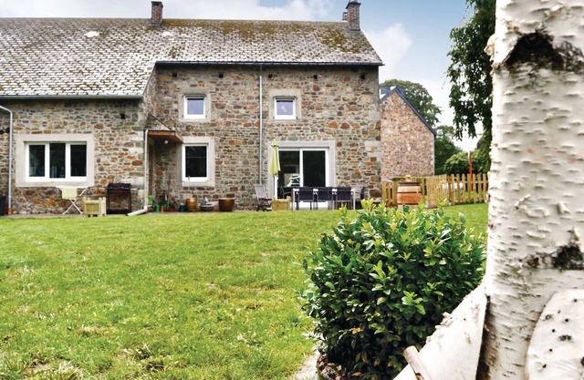 The cottage is located in the village of Erezée, about 10 km from Durbuy, the smallest town in the w