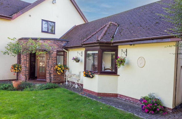 The Cottage On the Common