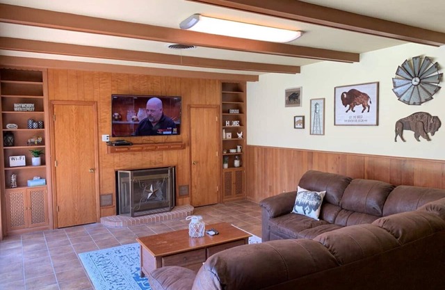 The Cozy Buffalo near Palo Duro Canyon & WTAMU