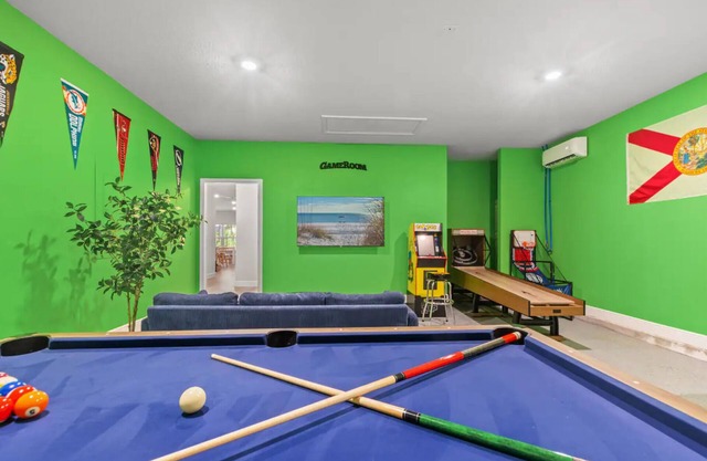 The Emerald Cove - Pool, Hot tub, Sauna, Game room - Sleeps 13