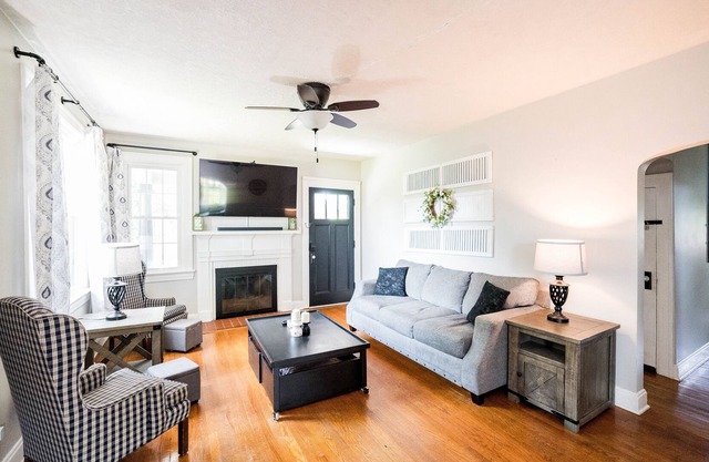 THE FORT- Cozy Home Centered In The Heart Of Lynchburg!