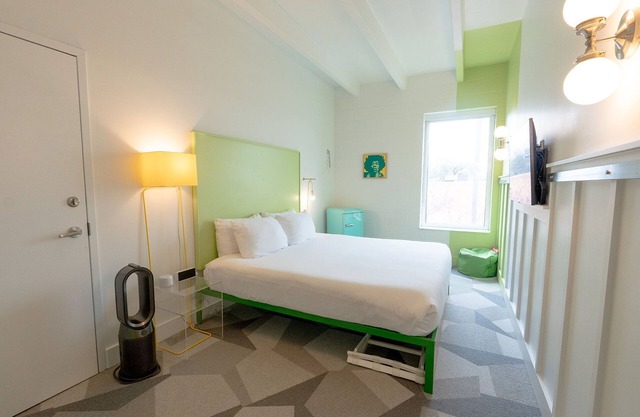 The Gallatin 316, Colorful Boutique Hotel