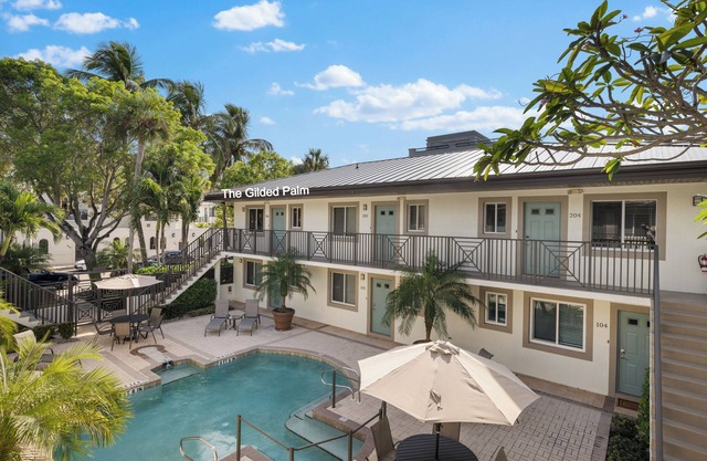 The Gilded Palm - Naples, 4 Blocks to Beach, 1/2 Block to 5th Ave Downtown, Pool