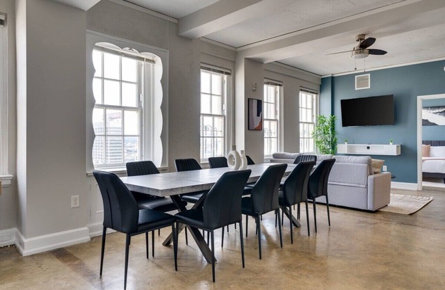 The GRAND Suite | Free Parking | Sleeps 10 | DT |