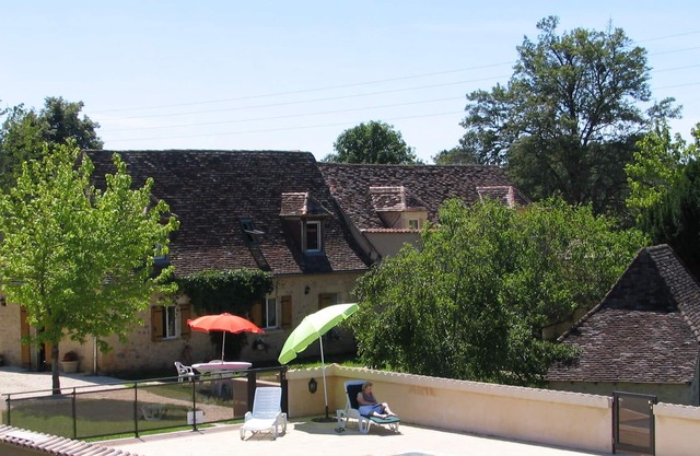 THE GREAT MENUSE, CHARMING HOUSES AND PRIVATE POOL UP TO 20 PEOPLE