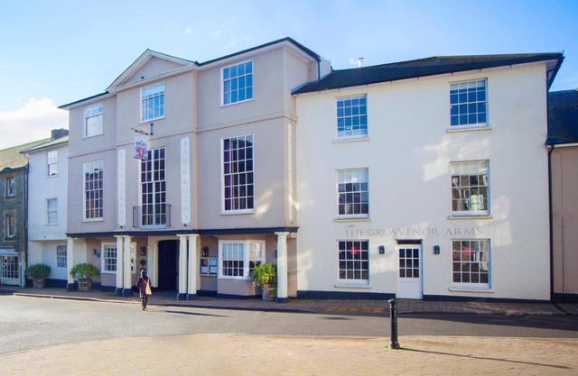 The Grosvenor Arms