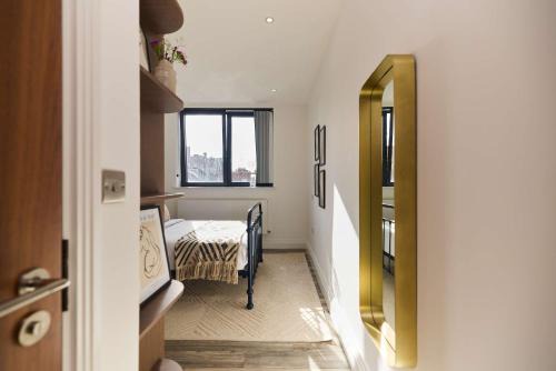 The Harlesden Place - Modern 3BDR Flat with Balcony