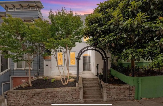 The Hayes Valley Home by Restaurants Bars Shopping